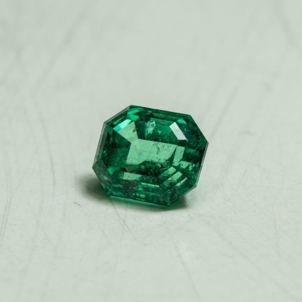 Buy Emerald Stone in pakistan