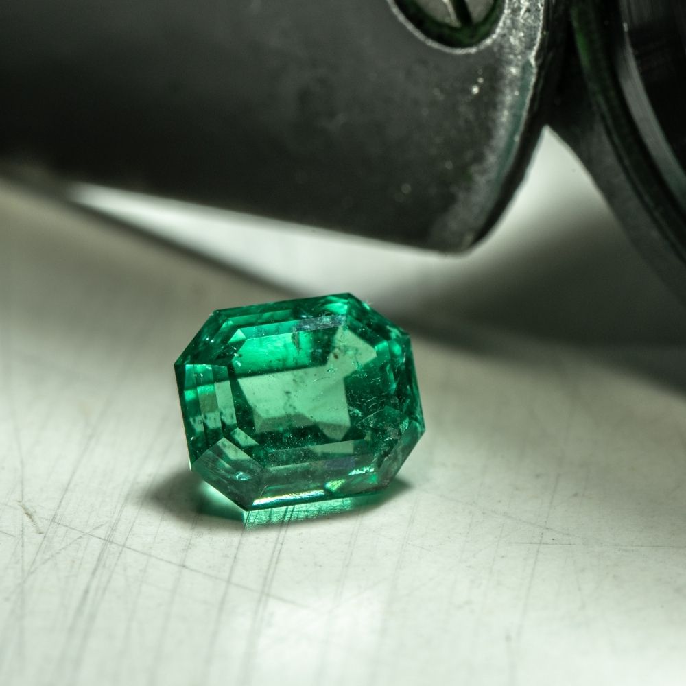 Emerald Green Stone in pakistan