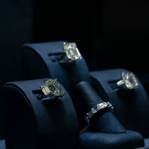 buy custom Jewellery with original gemstones